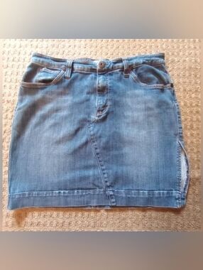 Vintage Y2K Tommy Hilfiger Jean Skirt